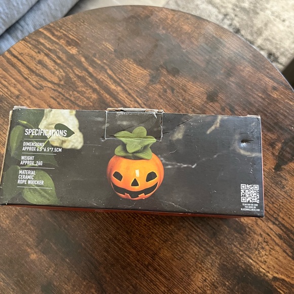 BLUZEN Halloween Pumpkin Jack-O-Lantern Ceramic Oil Diffuser - Picture 2 of 12